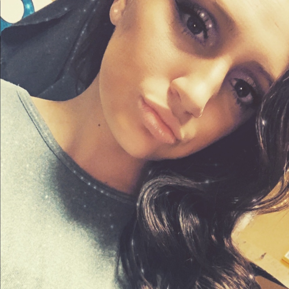 Meet your Posher, Brooke